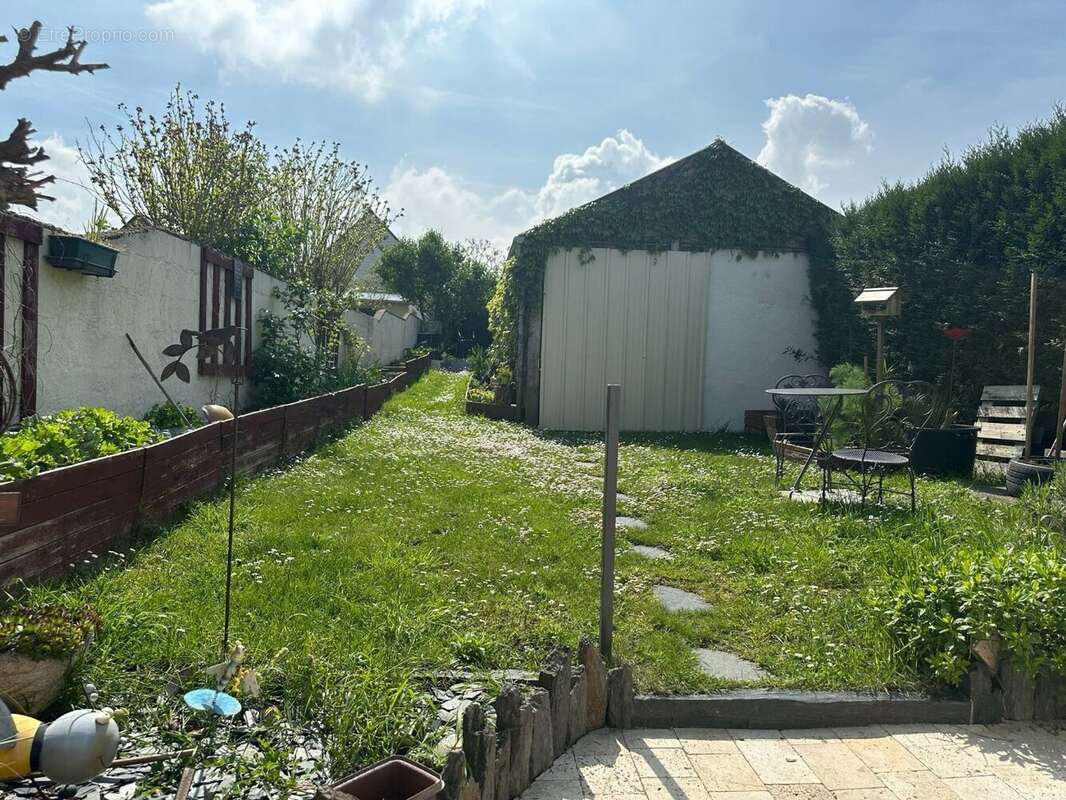 Maison à LONGUE-JUMELLES