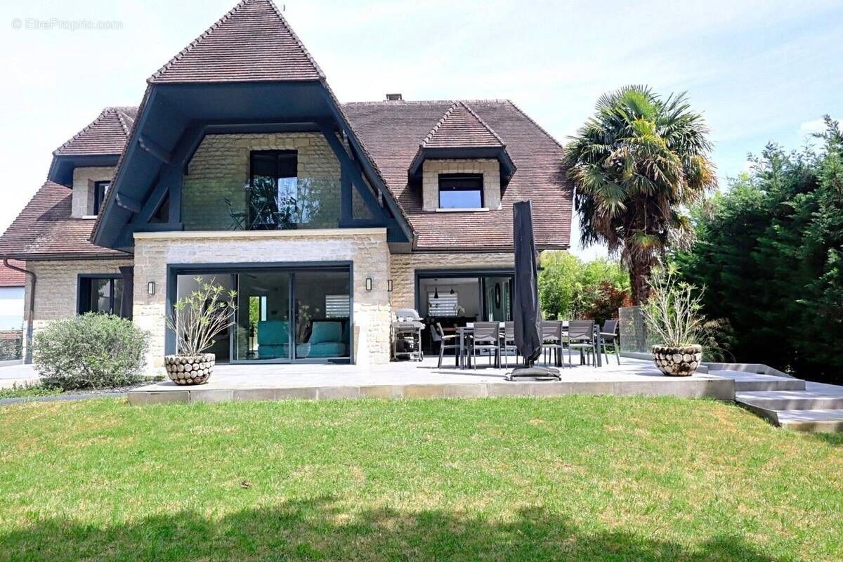 Photo 1 - Maison à BRY-SUR-MARNE