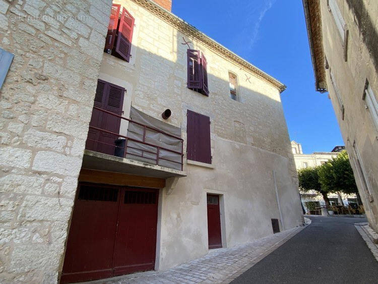 Maison à AUBETERRE-SUR-DRONNE