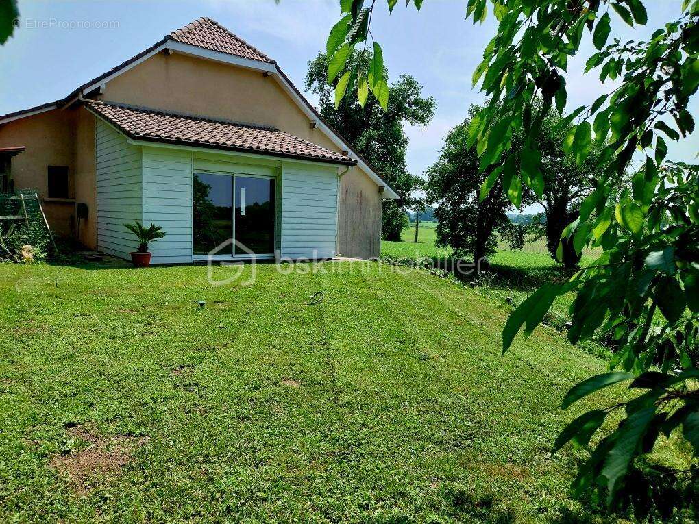 Maison à MORLAAS
