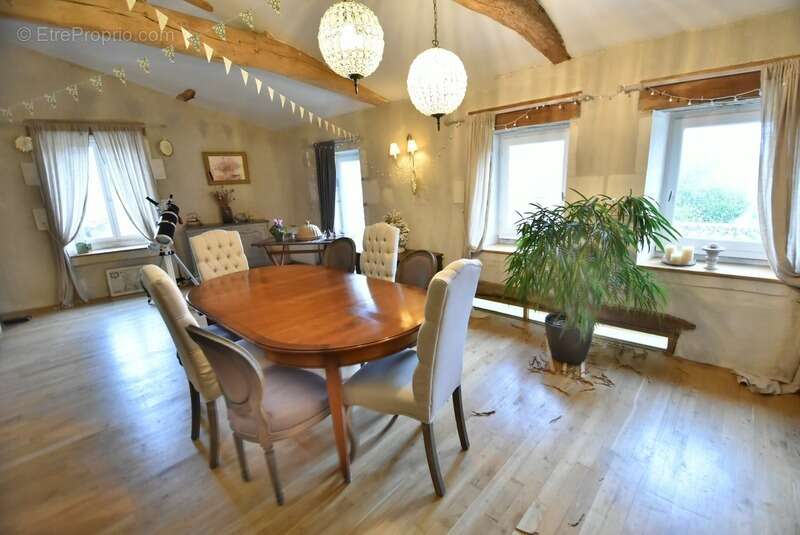 Maison à HIERSAC