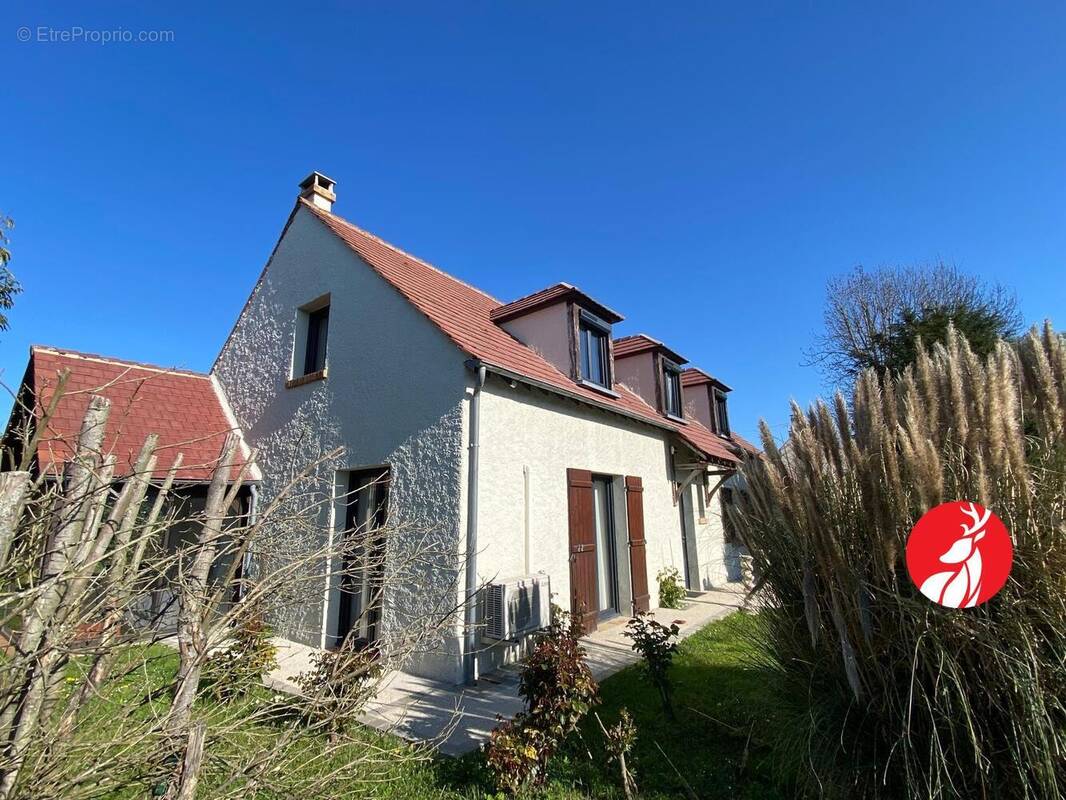 Maison à LA CHAPELLE-LA-REINE