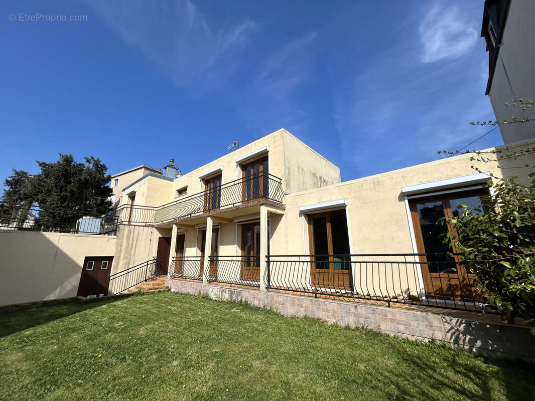 Maison à MONTIVILLIERS