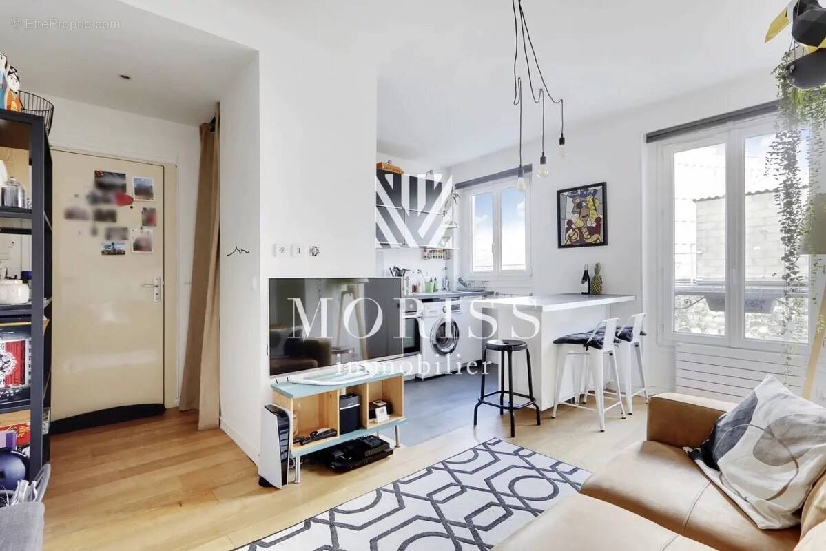 Appartement à COURBEVOIE
