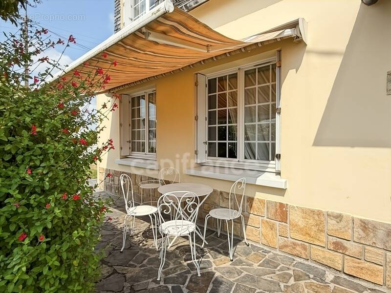 Maison à LE RELECQ-KERHUON