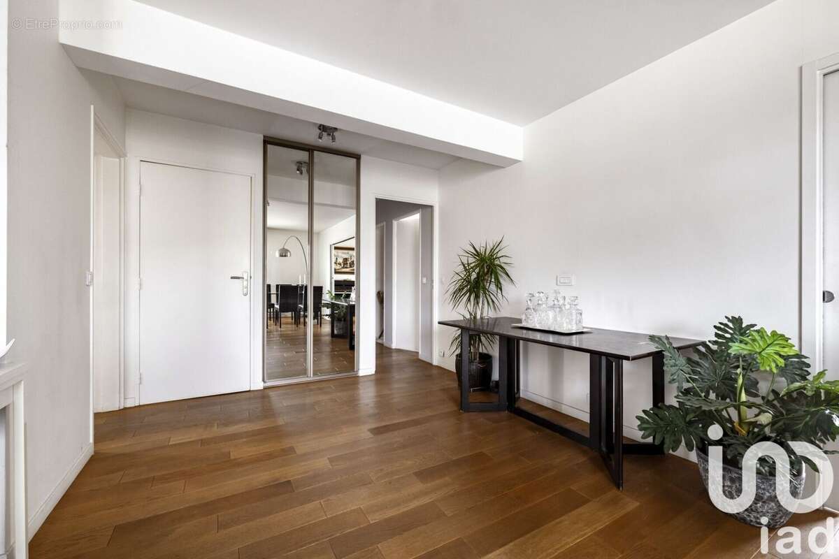 Photo 7 - Appartement à SURESNES