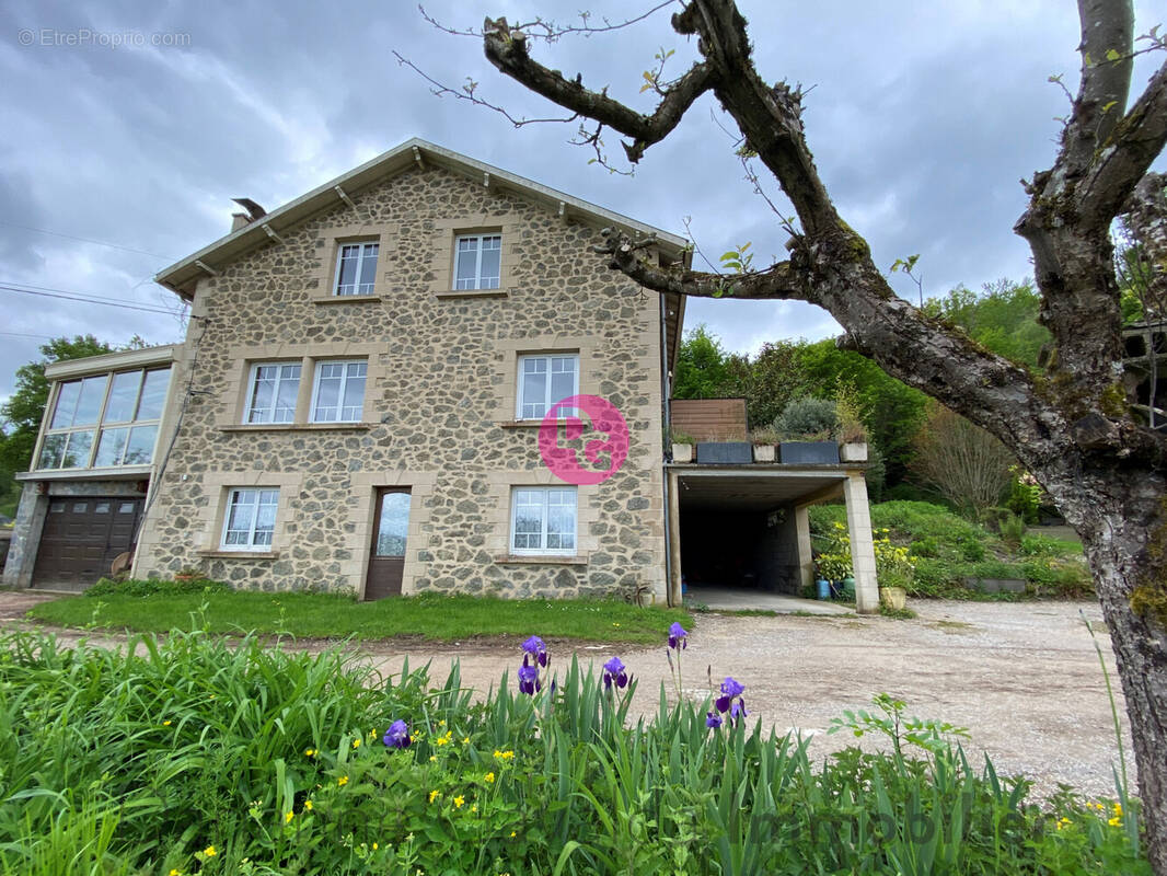 Maison à DECAZEVILLE
