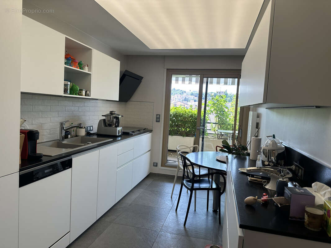 Appartement à SAINT-ETIENNE
