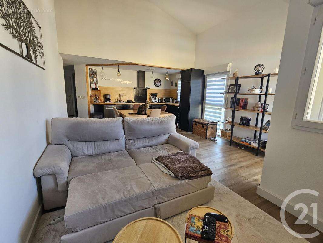 Appartement à LATTES