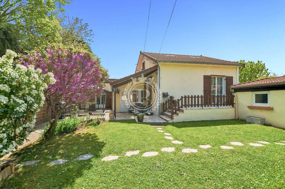 Maison à ANDILLY