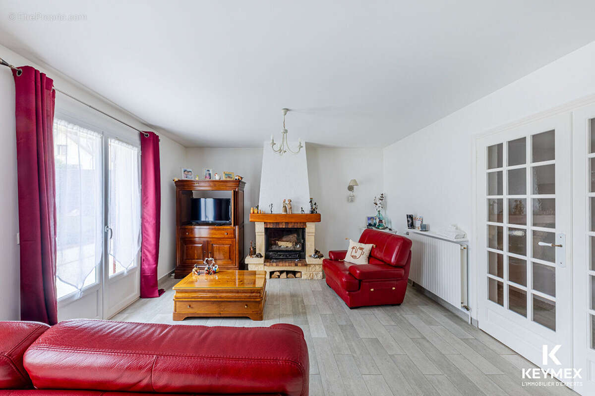 Maison à ENNERY