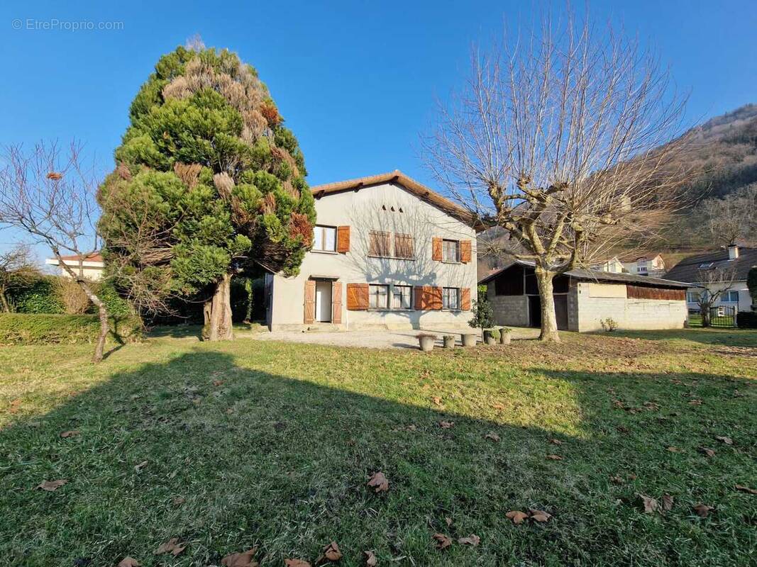 Maison à LE VERSOUD