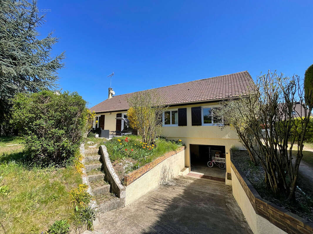 Maison à MORIGNY-CHAMPIGNY