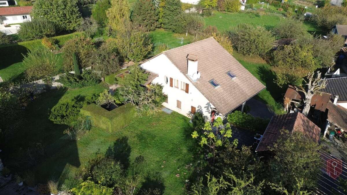 Maison à CRANVES-SALES