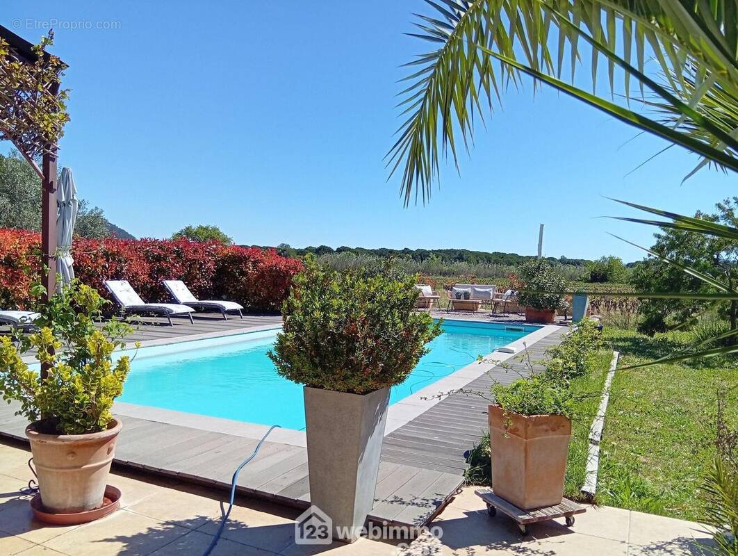 Maison à LE CANNET-DES-MAURES