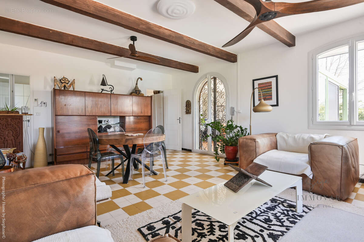 Maison à LE CASTELLET