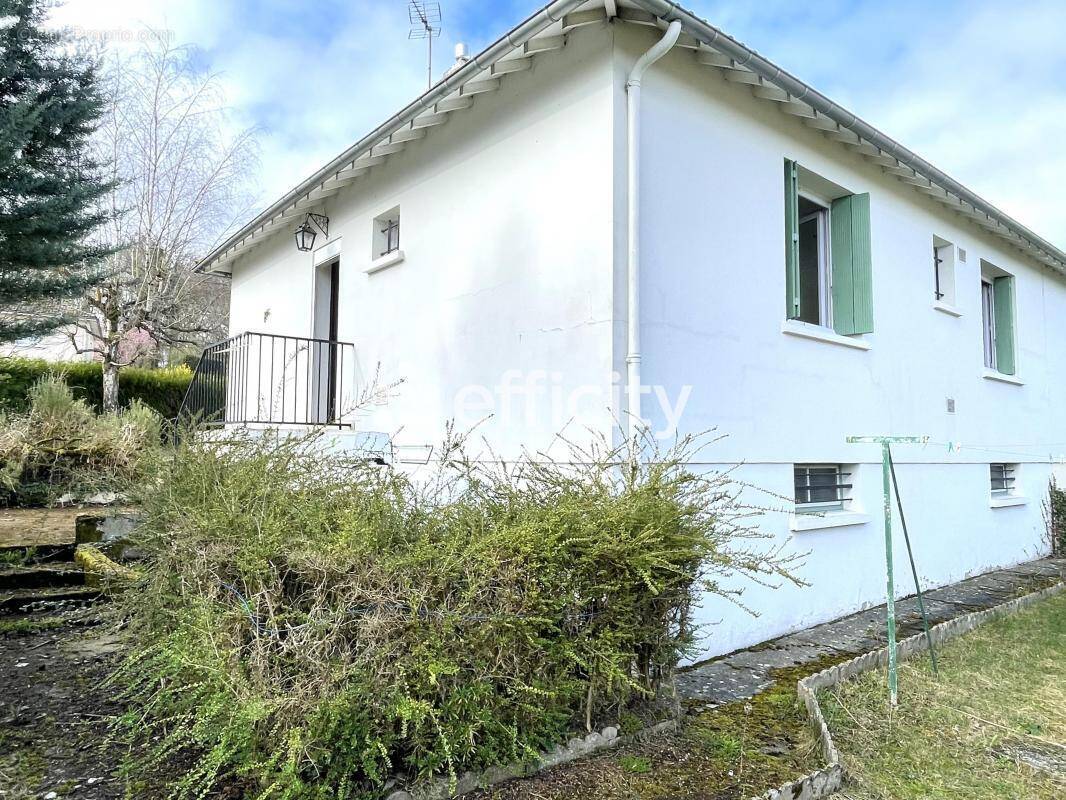 Maison à FRENEUSE