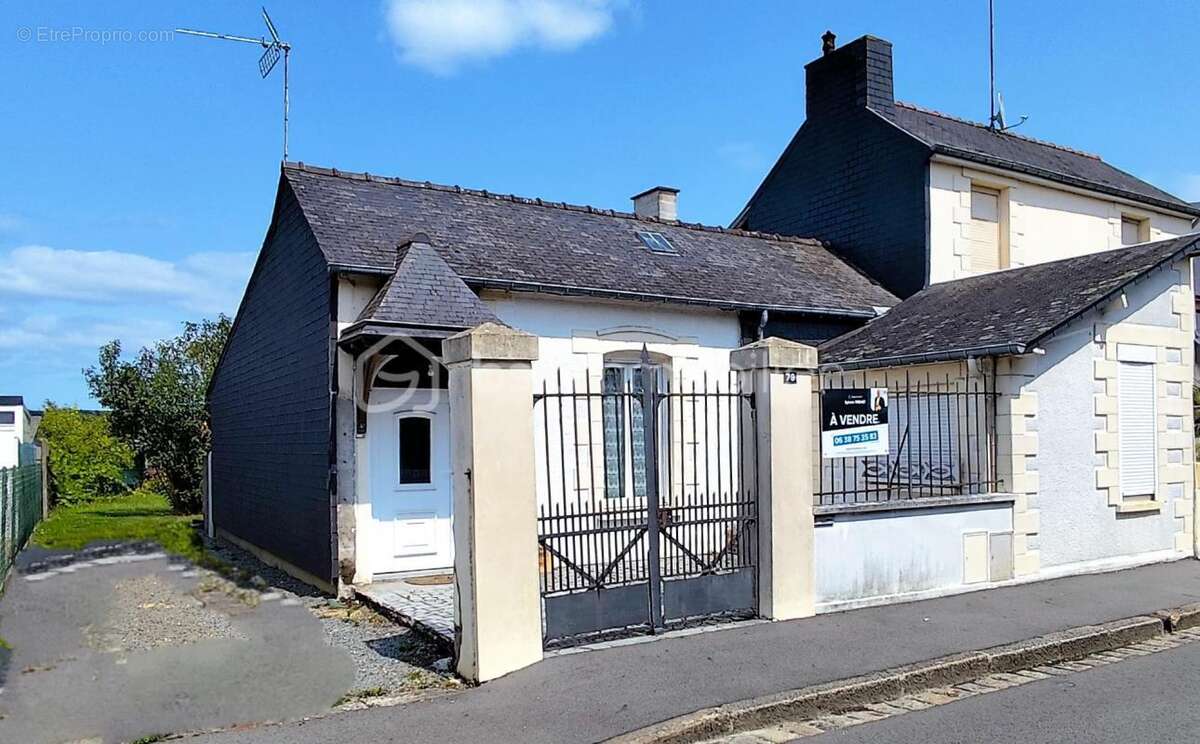 Maison à FOUGERES