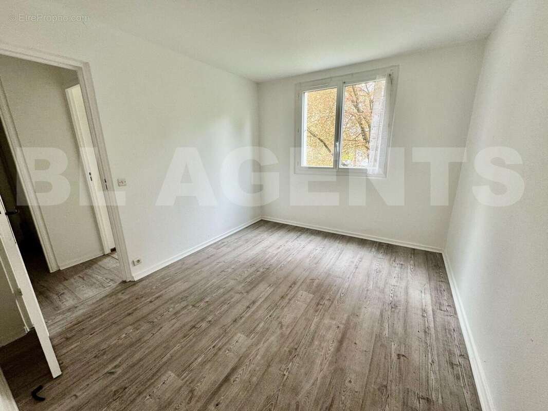 5 - Appartement à MAURECOURT
