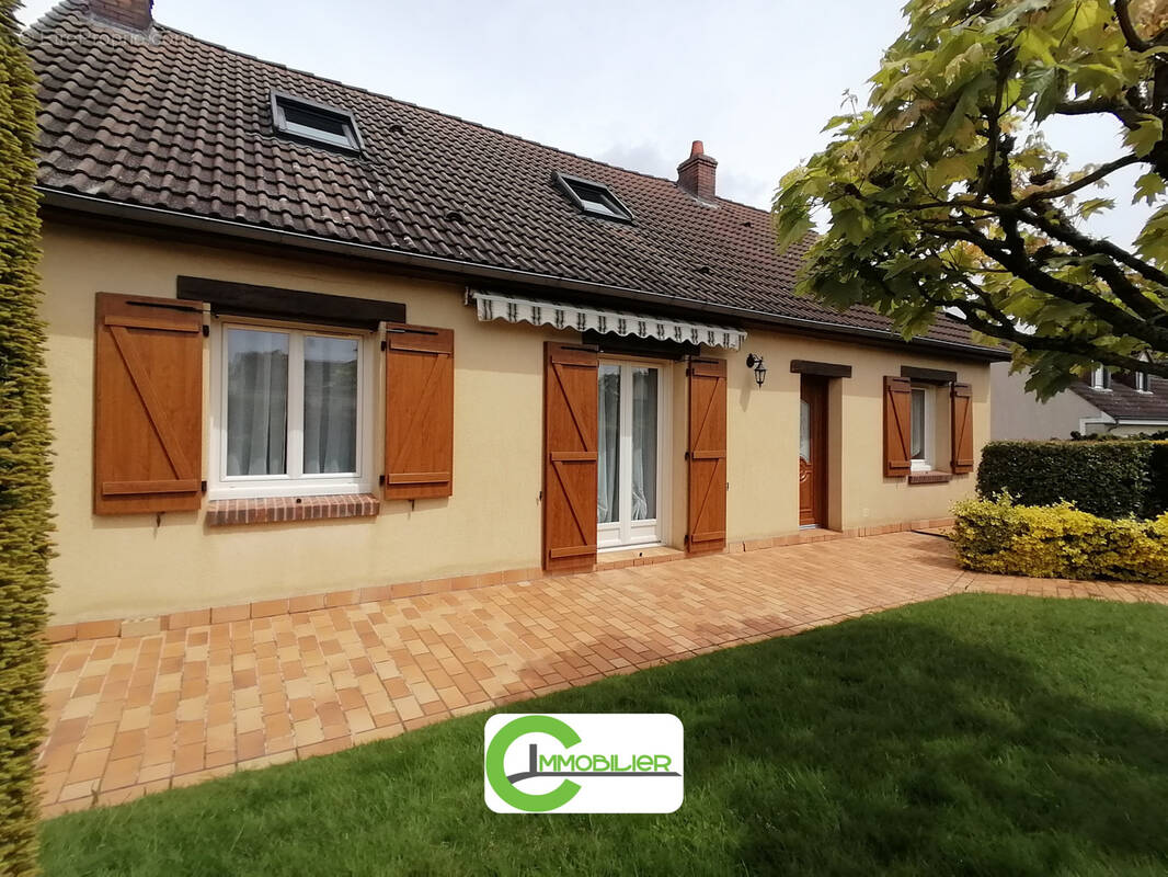 Maison à VIBRAYE