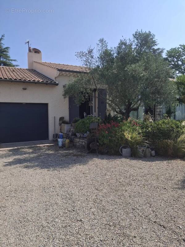 Maison à MONTELIMAR