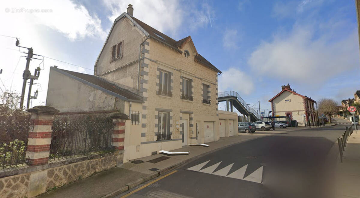 Appartement à JUZIERS