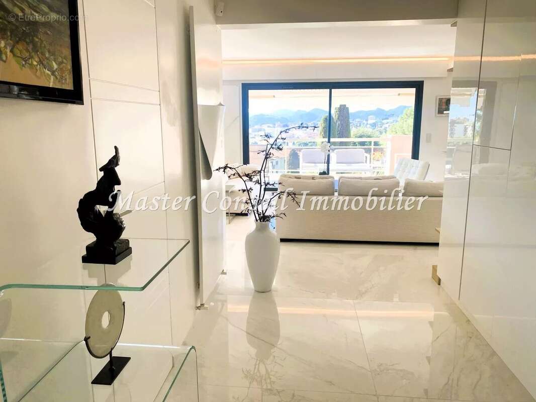 Appartement à LE CANNET