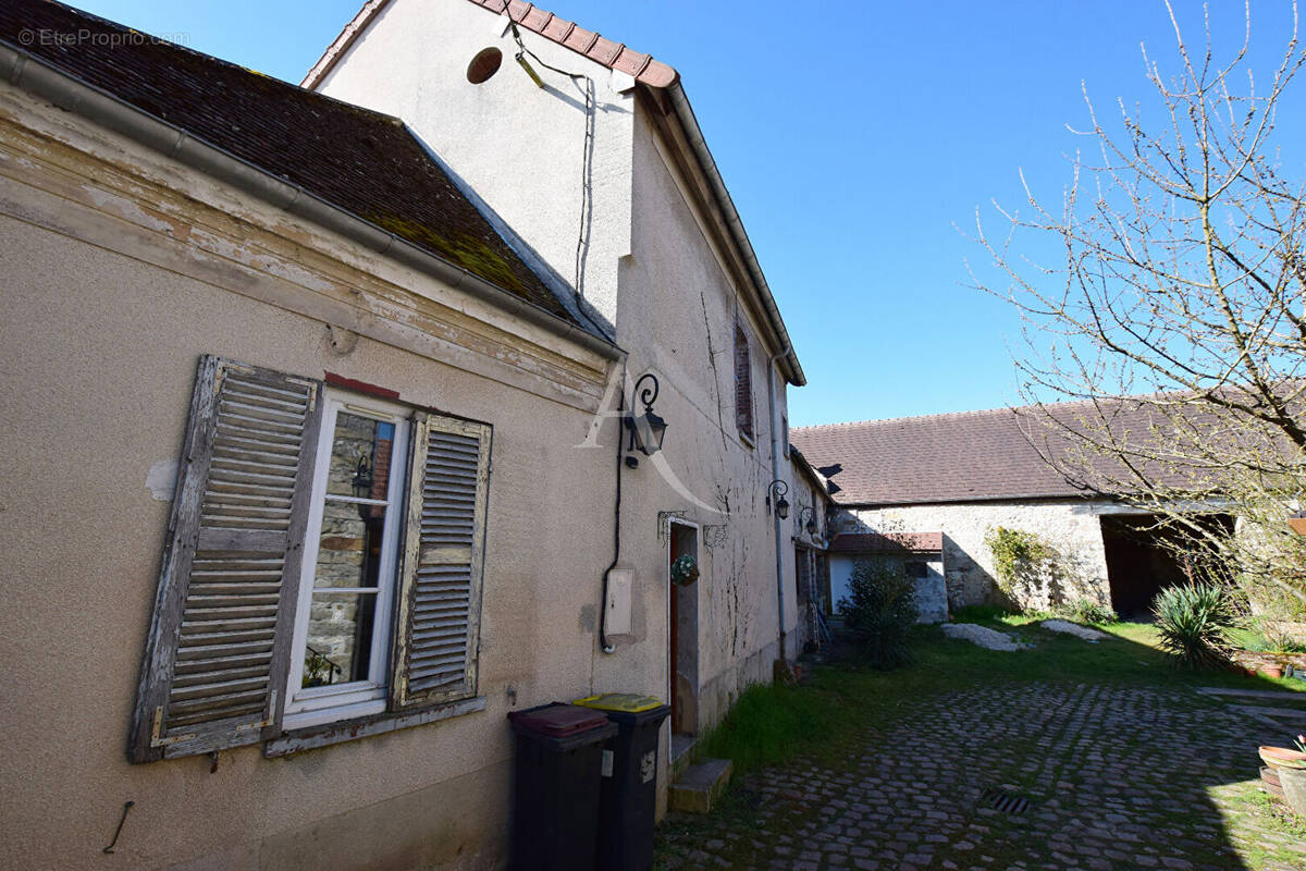 Maison à VILLIERS-SAINT-GEORGES