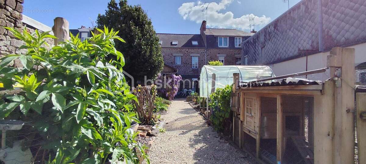 Maison à FOUGERES