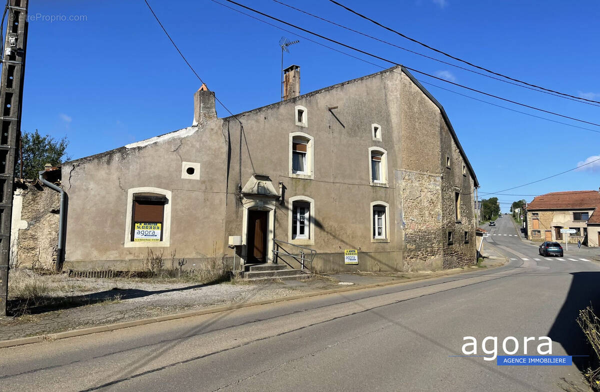 Maison à MAIRY-MAINVILLE