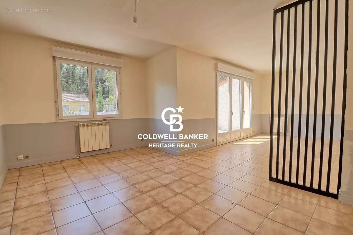 Maison à SATHONAY-CAMP