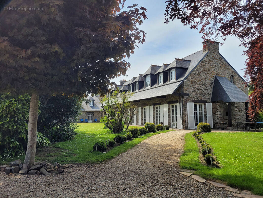 Maison à DOL-DE-BRETAGNE