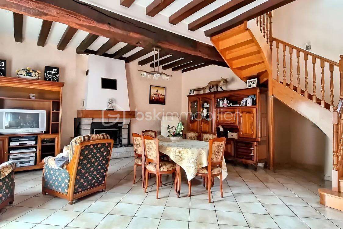 Maison à SAINT-BRICE-EN-COGLES