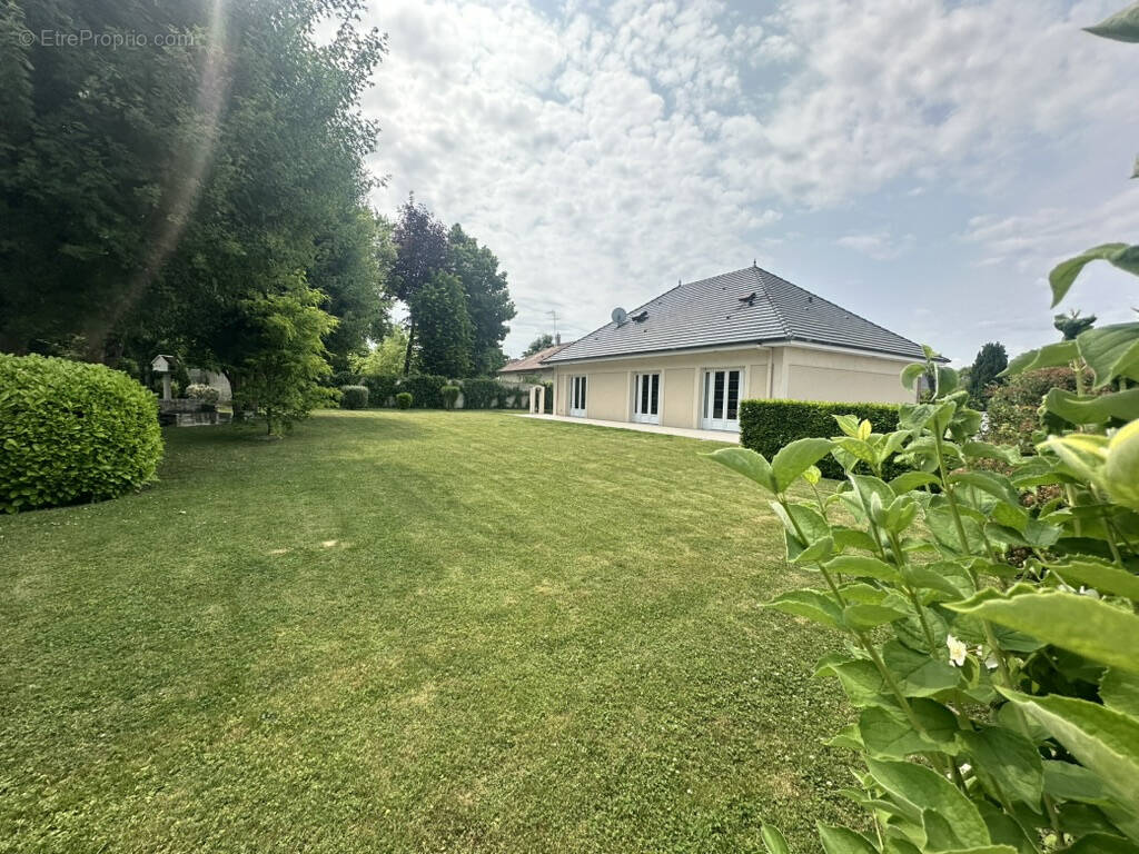 Maison à SAINTE-SAVINE
