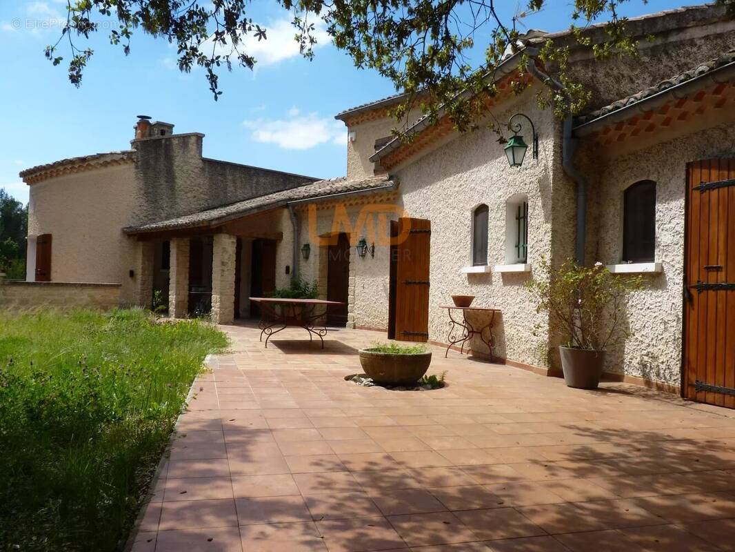 Maison à MAZAN