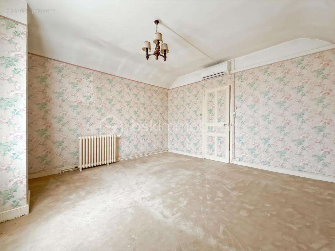 Maison à AIX-EN-OTHE