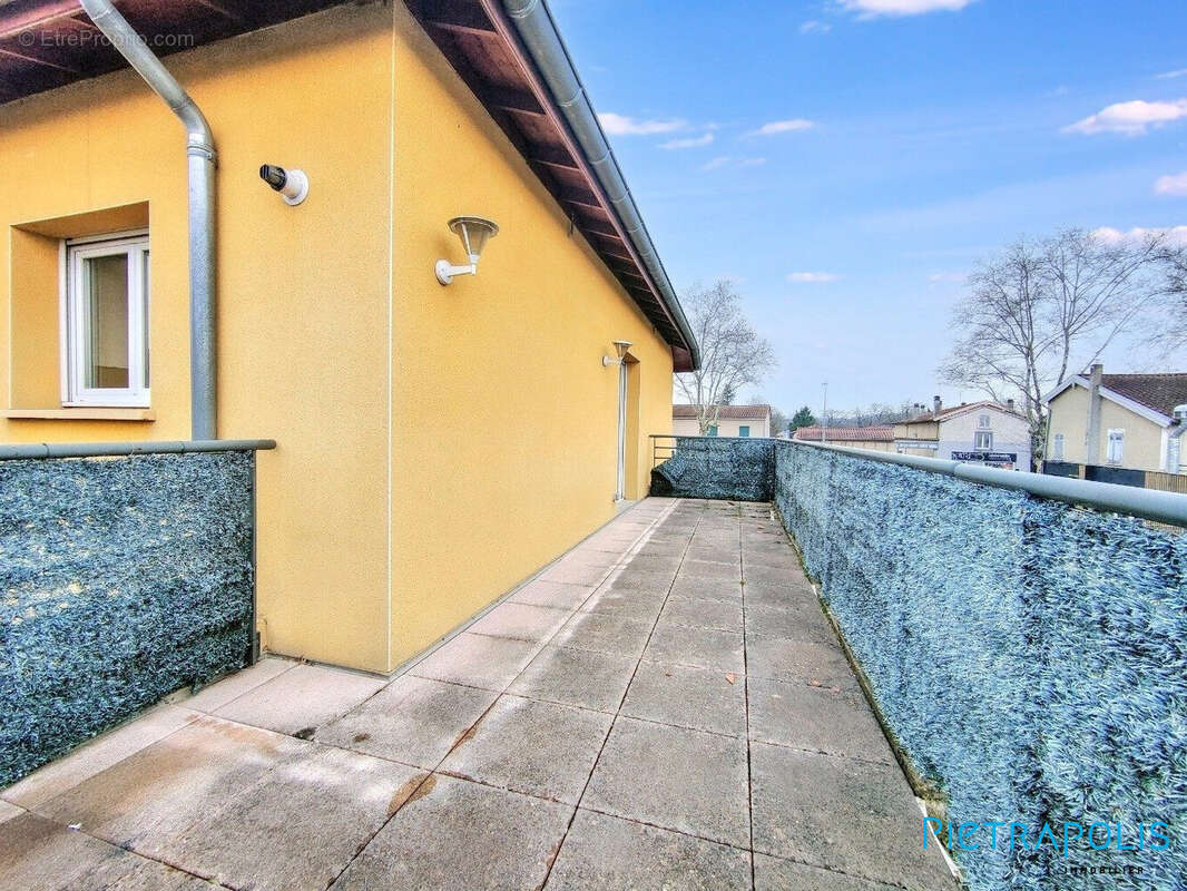 Appartement à CRAPONNE