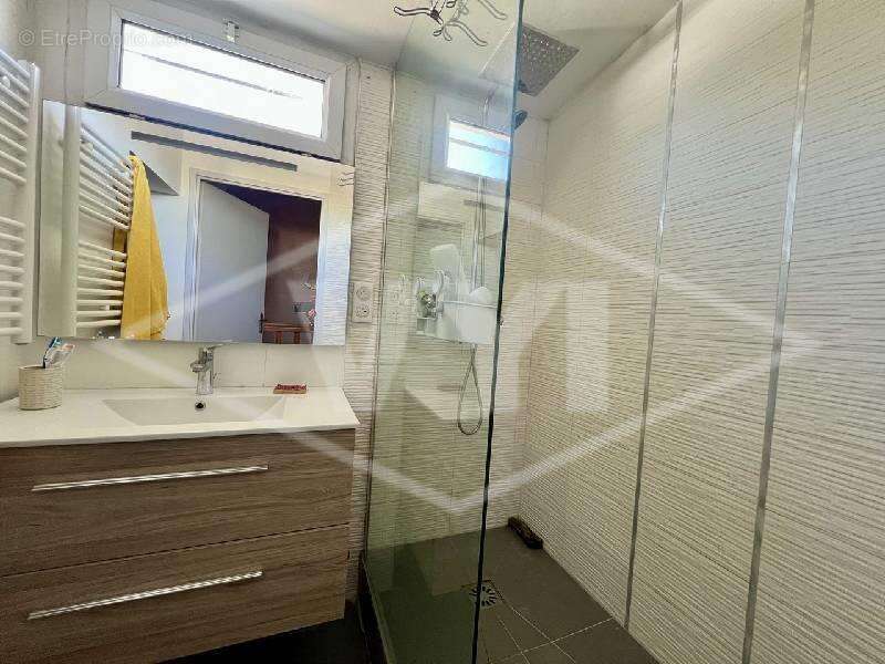 Appartement à COMBS-LA-VILLE
