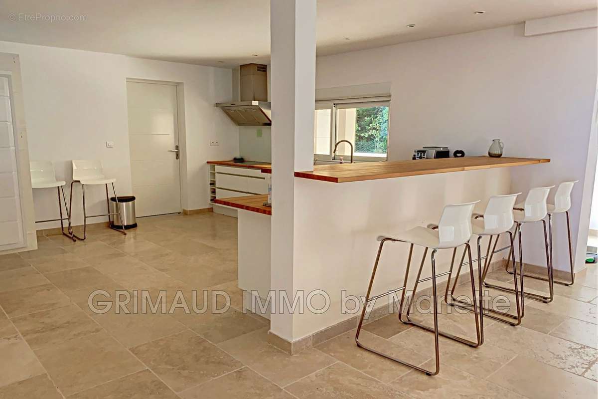 Appartement à LA CROIX-VALMER