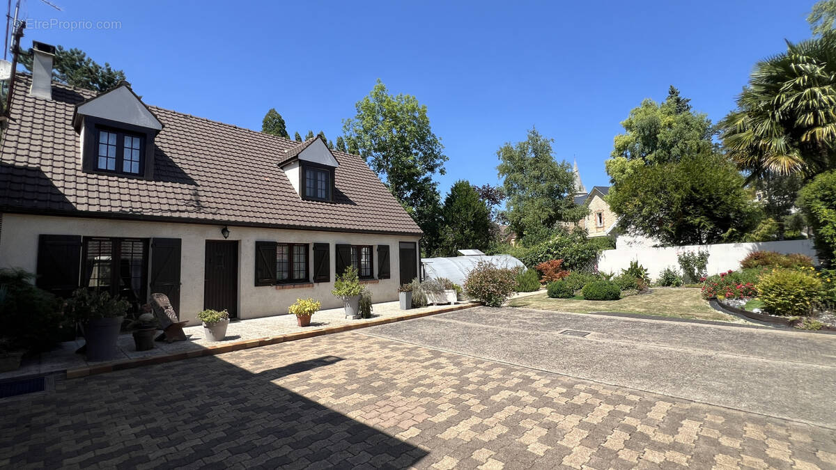 Maison à LA FERTE-ALAIS