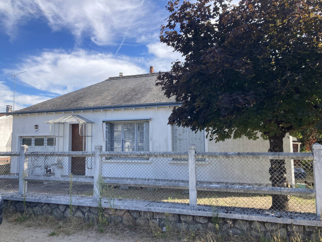Maison à LIMERAY