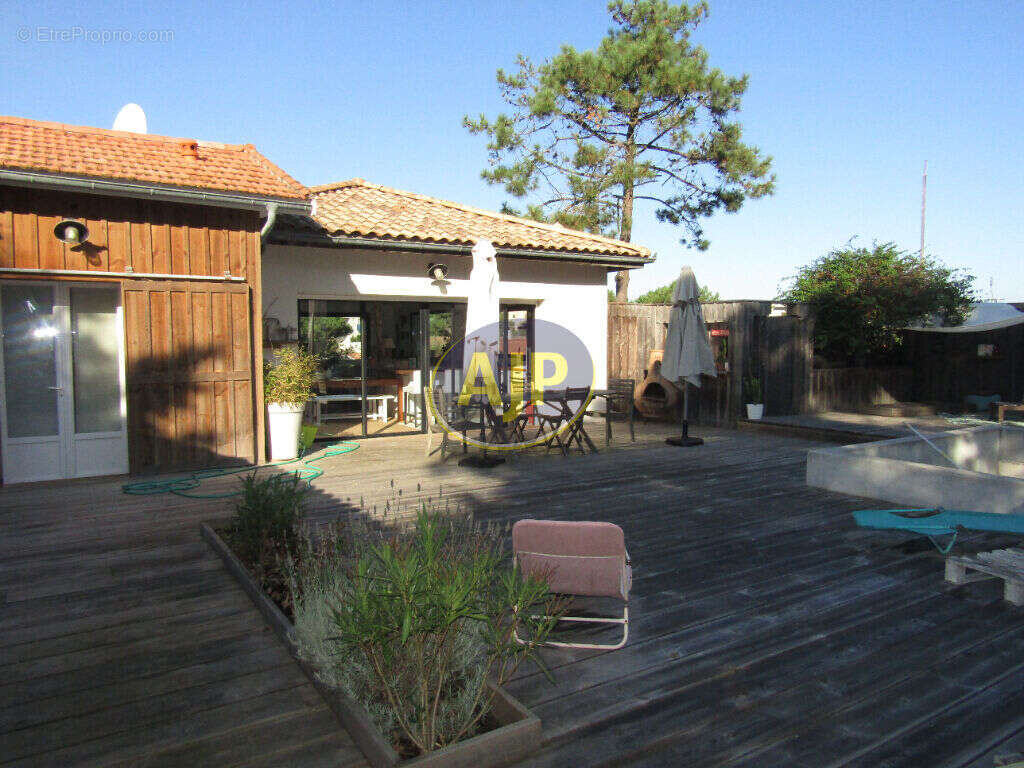 Maison à LACANAU