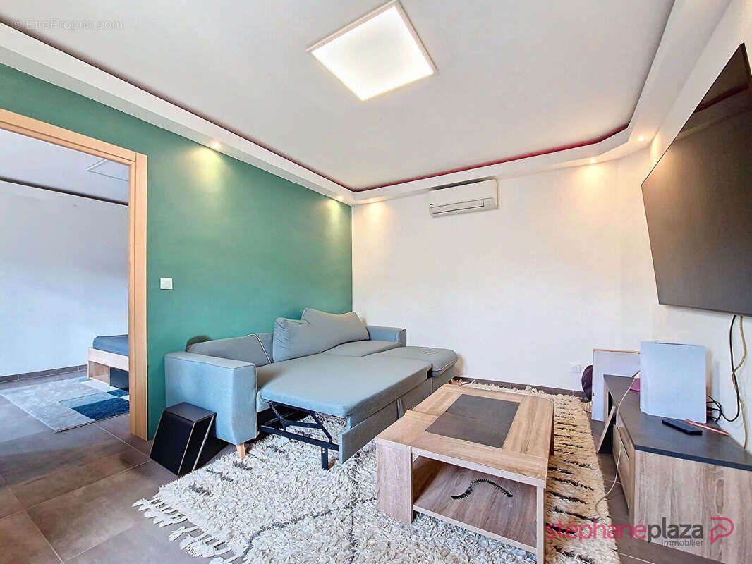 Appartement à MANDELIEU-LA-NAPOULE