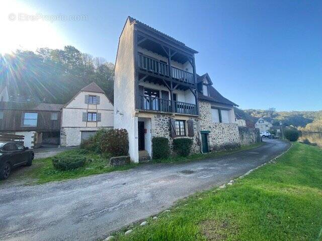 Maison à BEAULIEU-SUR-DORDOGNE