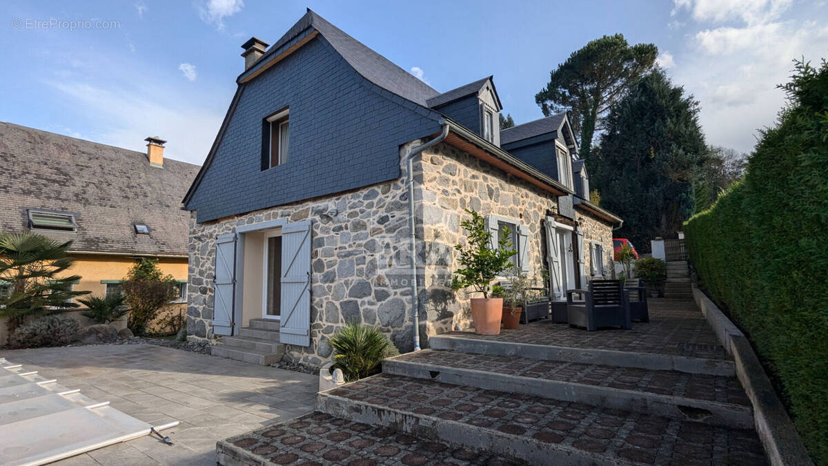 Maison à ARCIZANS-AVANT