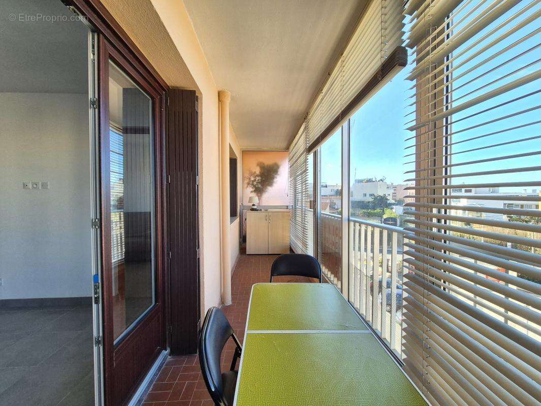 Appartement à SIX-FOURS-LES-PLAGES