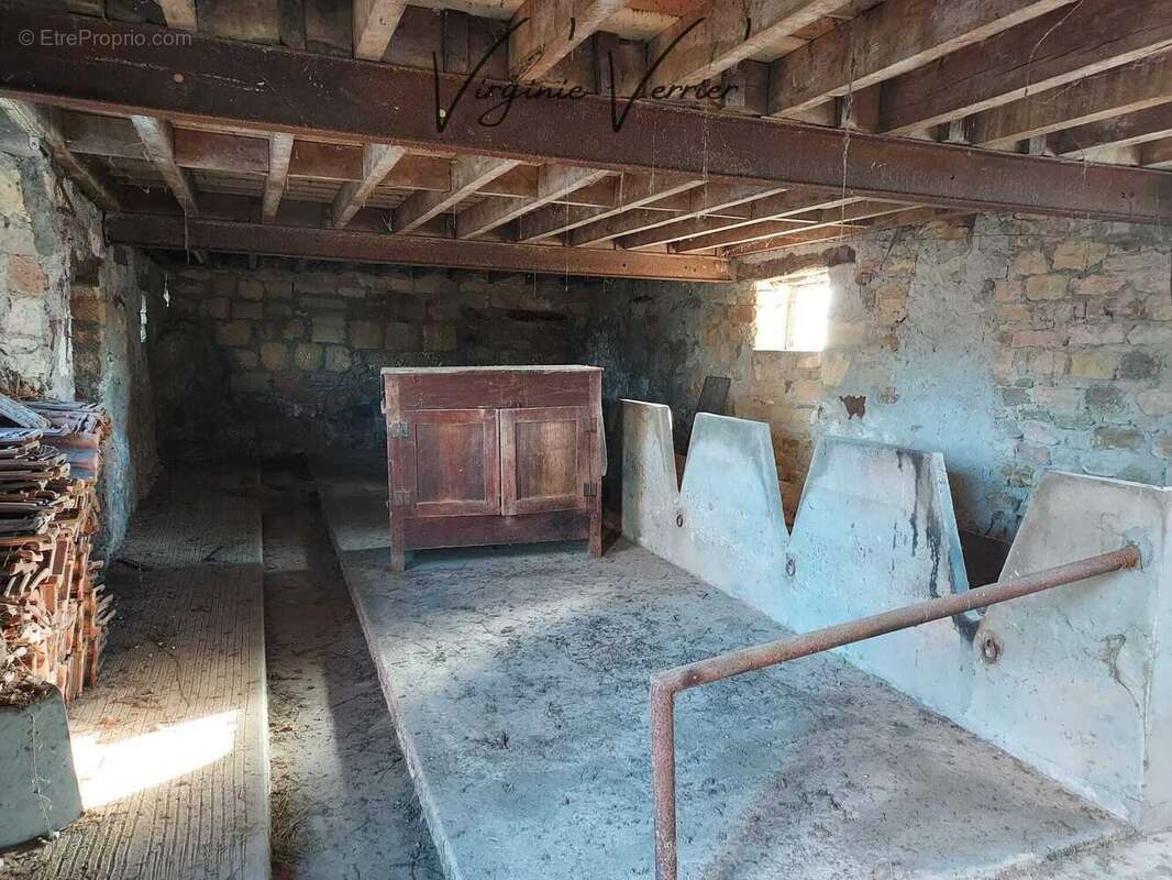 Maison à OBJAT