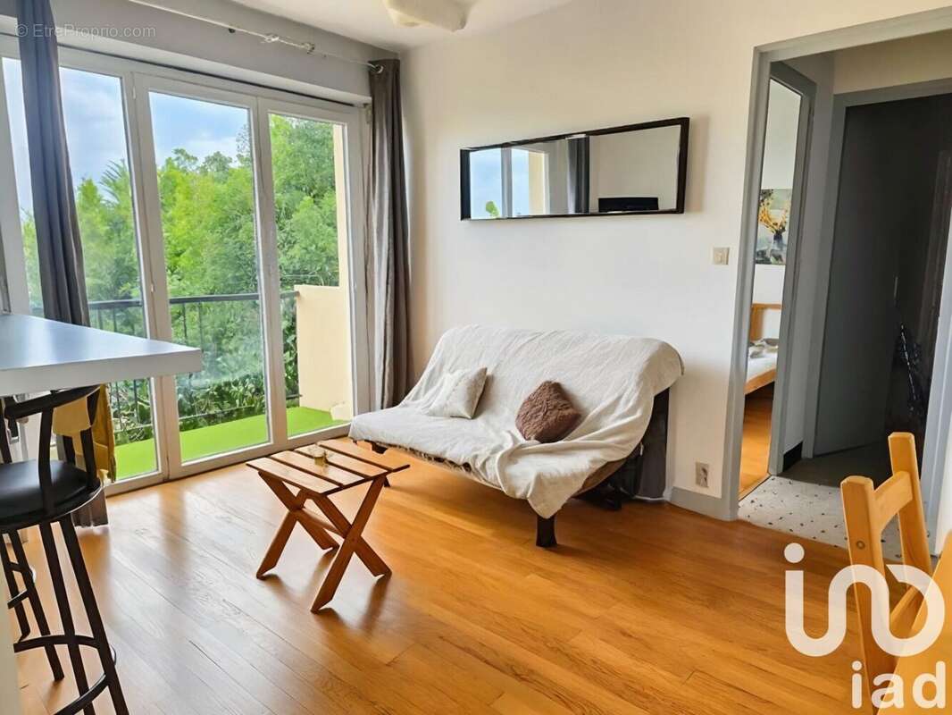 Photo 2 - Appartement à OULLINS