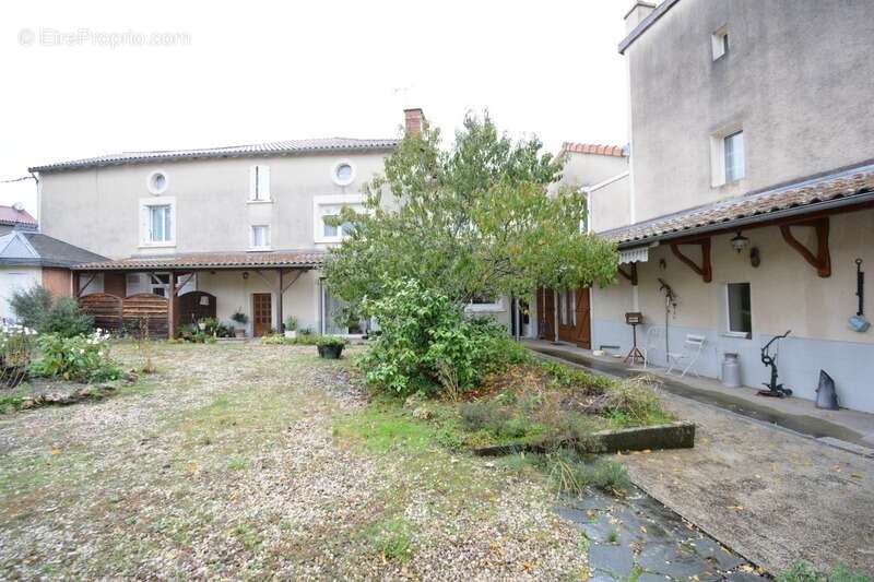 Maison à CHABANAIS
