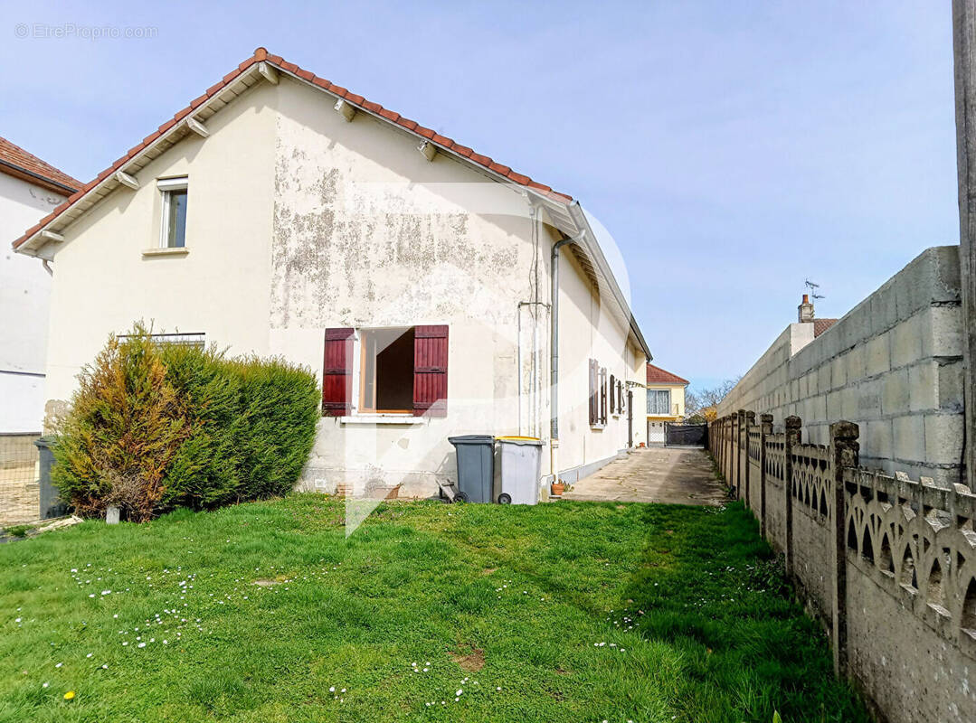 Maison à SAINT-VALLIER